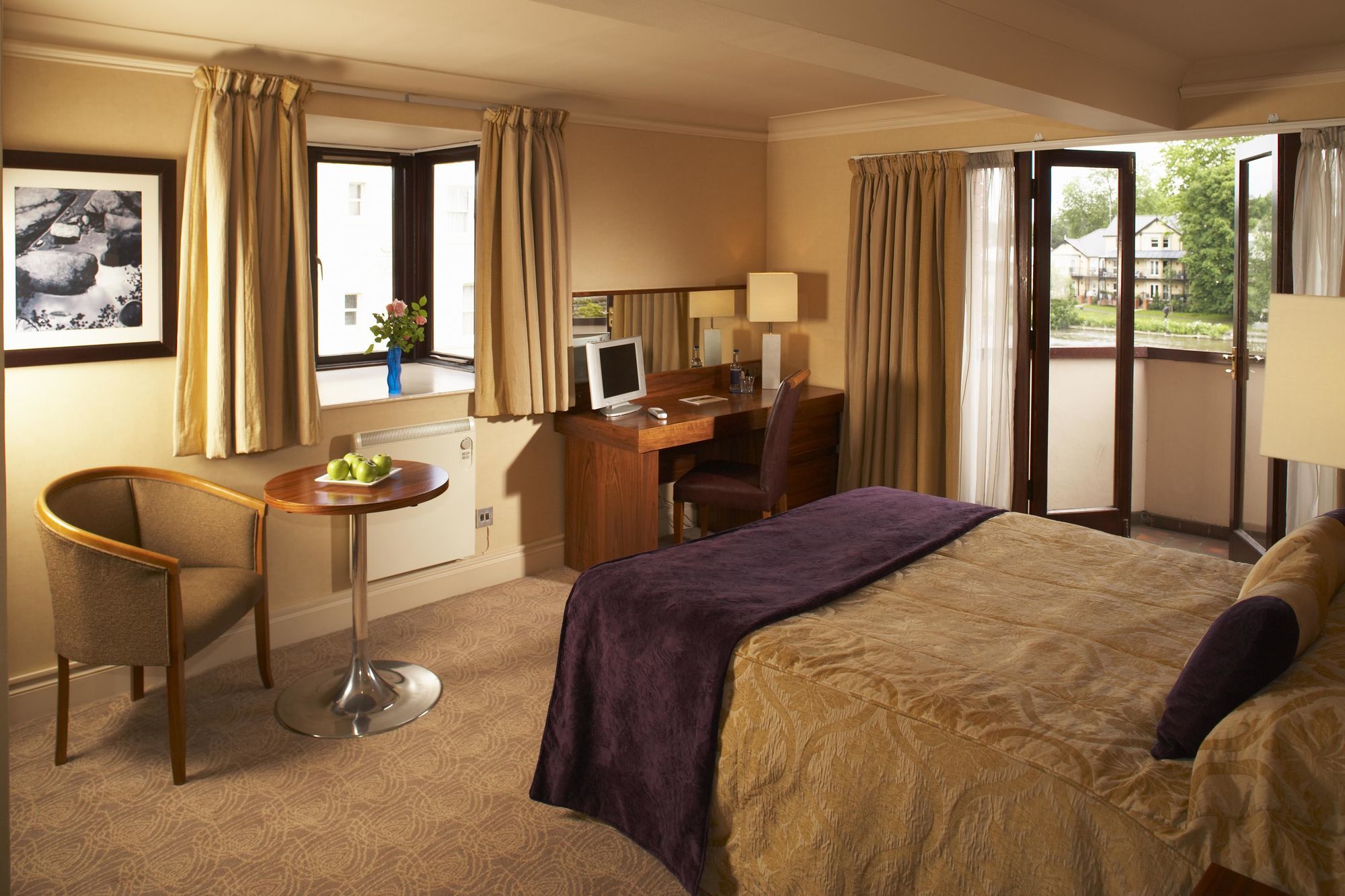 The Thames Riviera Hotel Maidenhead Room photo